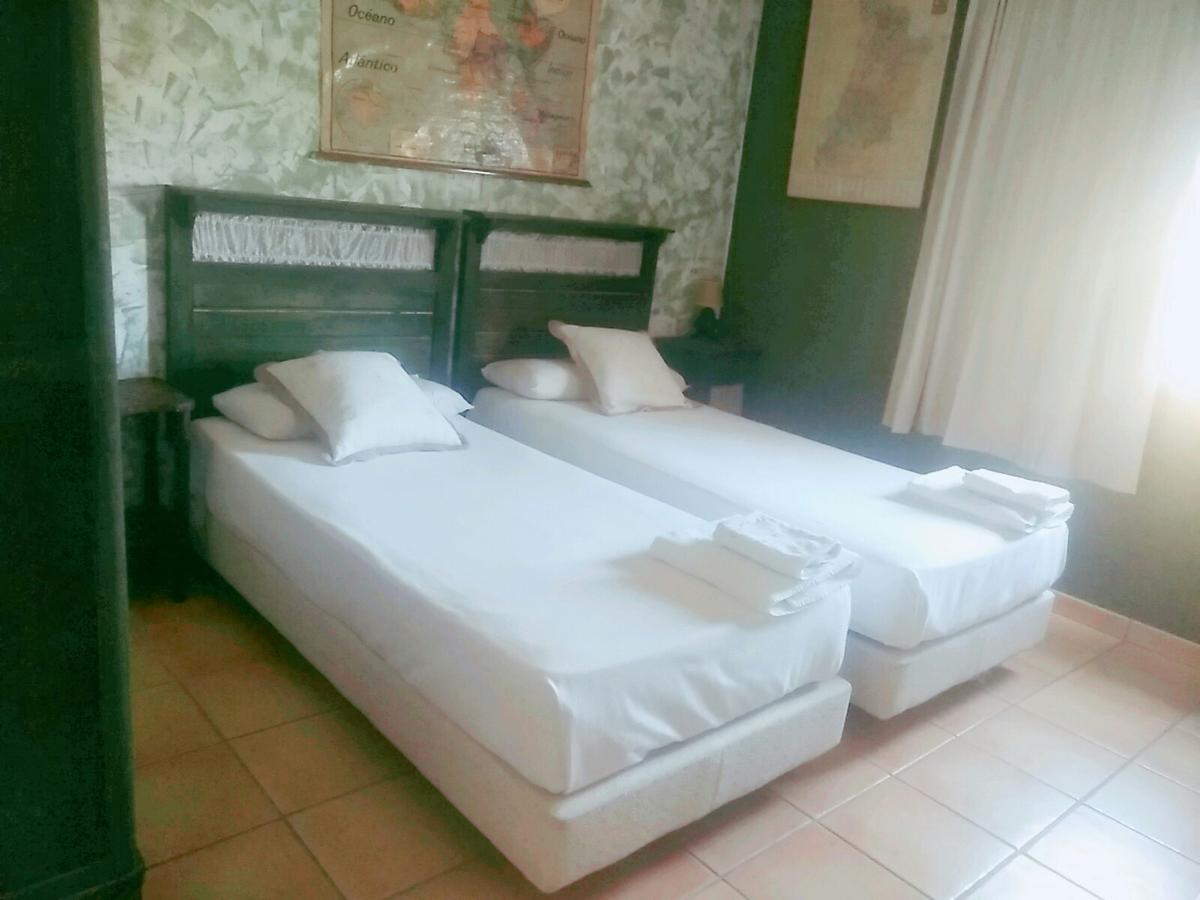 Ca L'Isidre Hotel Anglesola Room photo